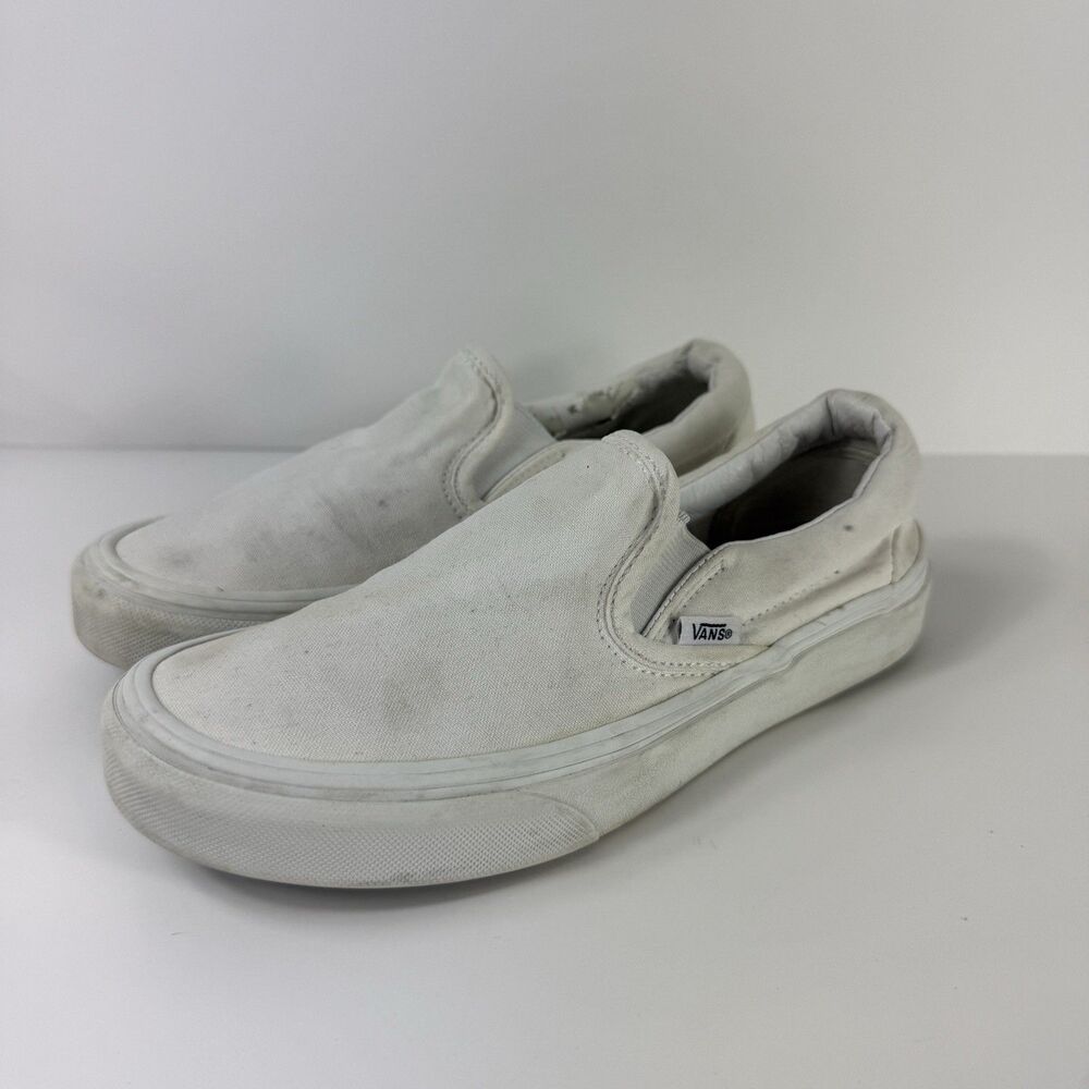 Vans Unisex-Adult Slip-on Skate Shoes Core Classics White Women’s 6.5/ Men’s 5